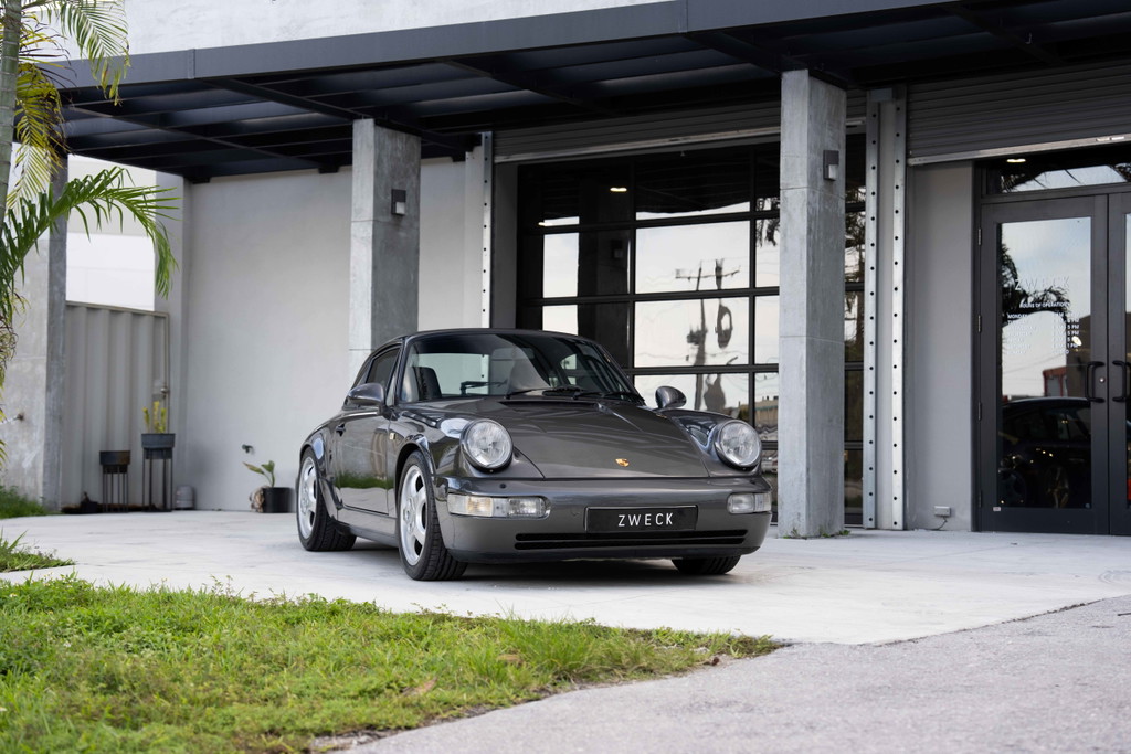 Porsche 964 Carrera 4