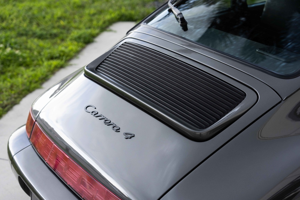 Porsche 964 Carrera 4