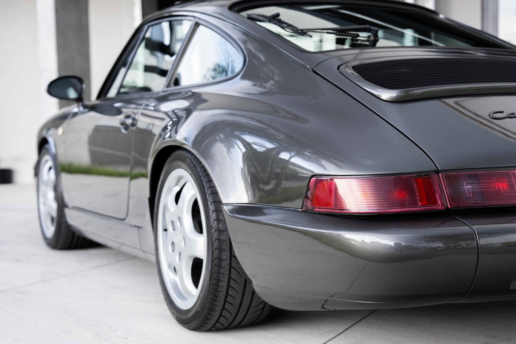 Porsche 964 Carrera 4