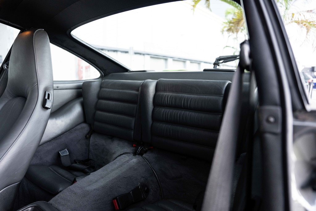 Porsche 964 Carrera 4