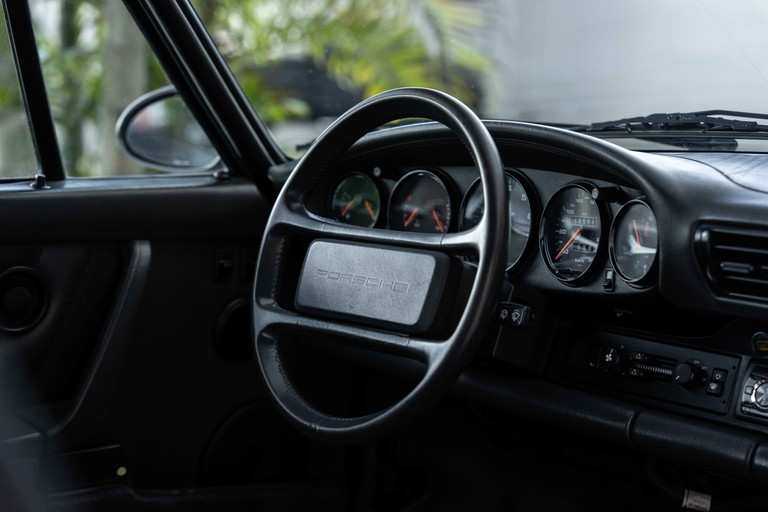 Porsche 964 Carrera 4