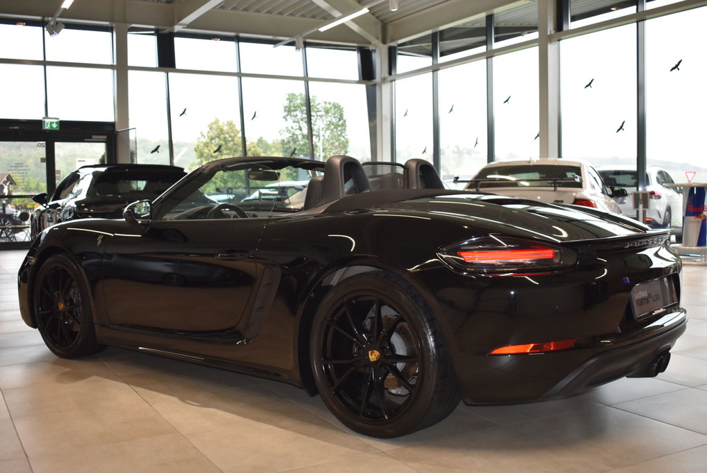 Porsche 718 Boxster
