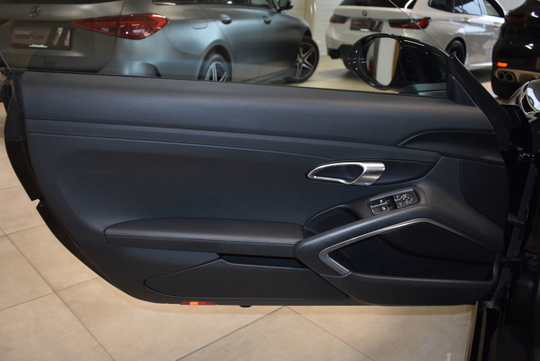 Porsche 718 Boxster