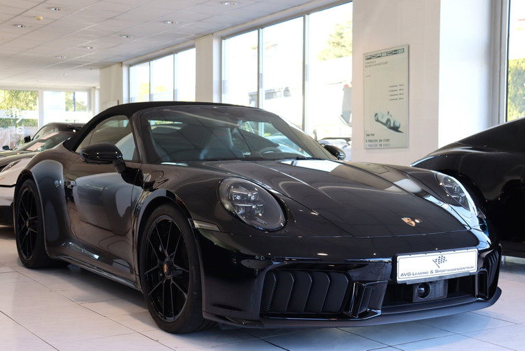 Porsche 992.2 Carrera 4 GTS