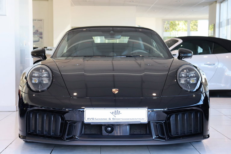 Porsche 992.2 Carrera 4 GTS