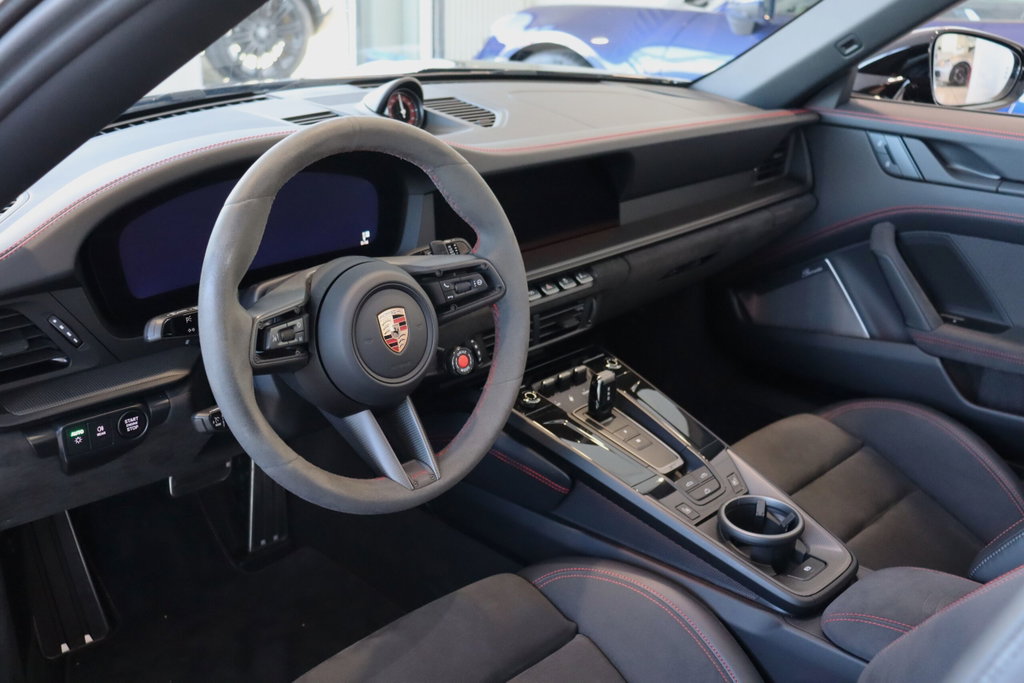 Porsche 992.2 Carrera 4 GTS