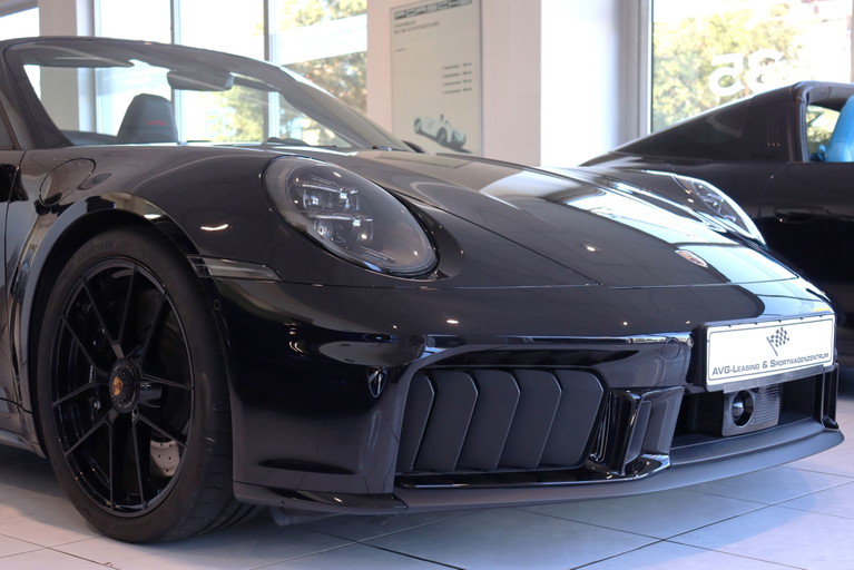 Porsche 992.2 Carrera 4 GTS
