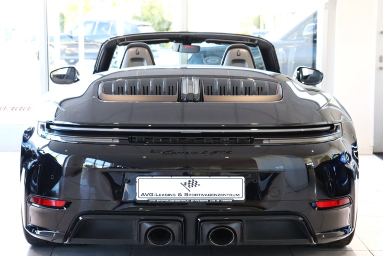 Porsche 992.2 Carrera 4 GTS