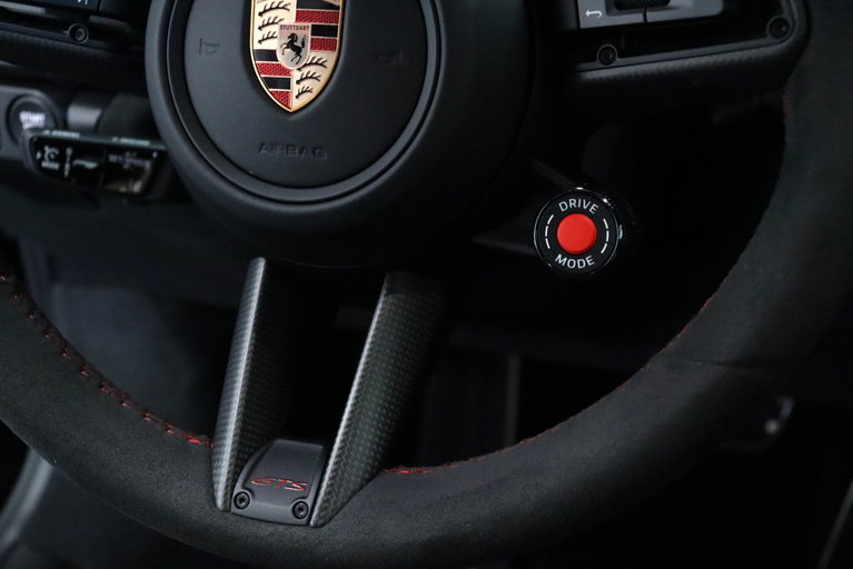 Porsche 992.2 Carrera 4 GTS