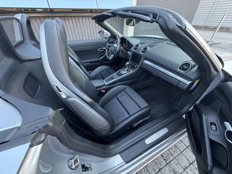 Porsche 718 Boxster
