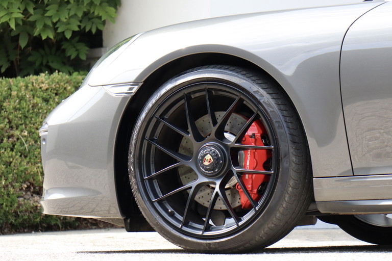 Porsche 991.2 Carrera GTS