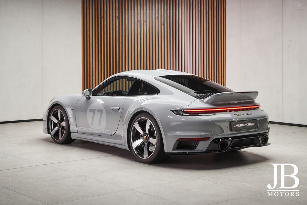 Porsche 992 Sport Classic