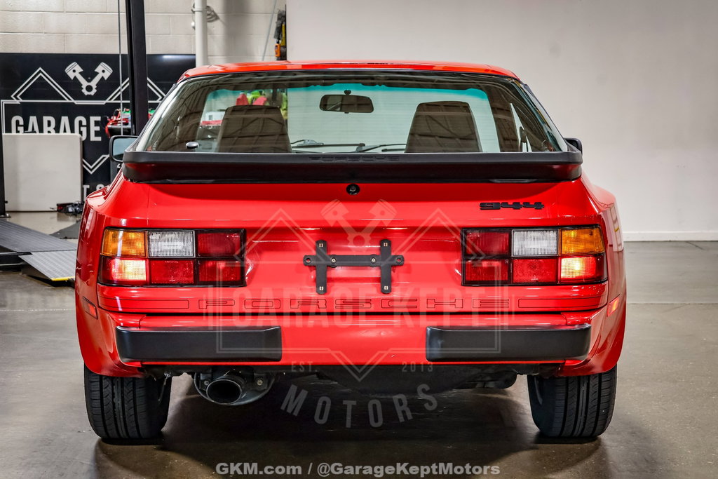 Porsche 944 Coupé