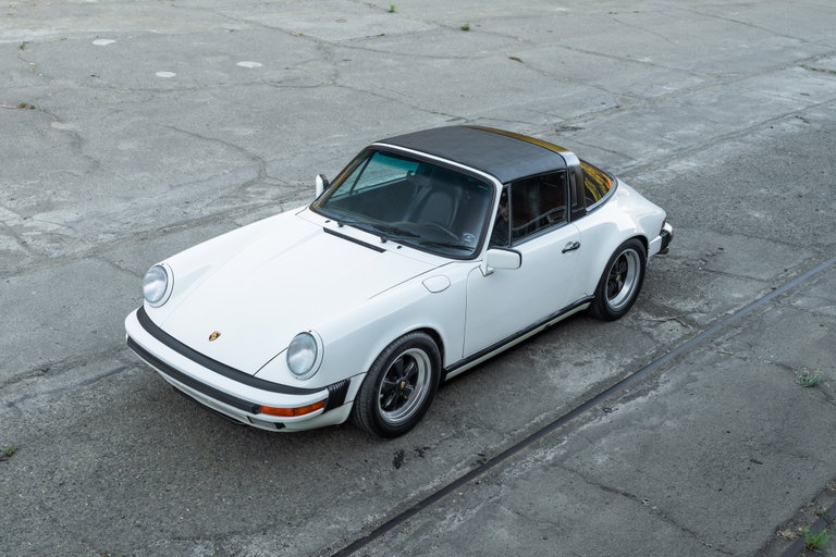 Porsche 911 Carrera 3.2