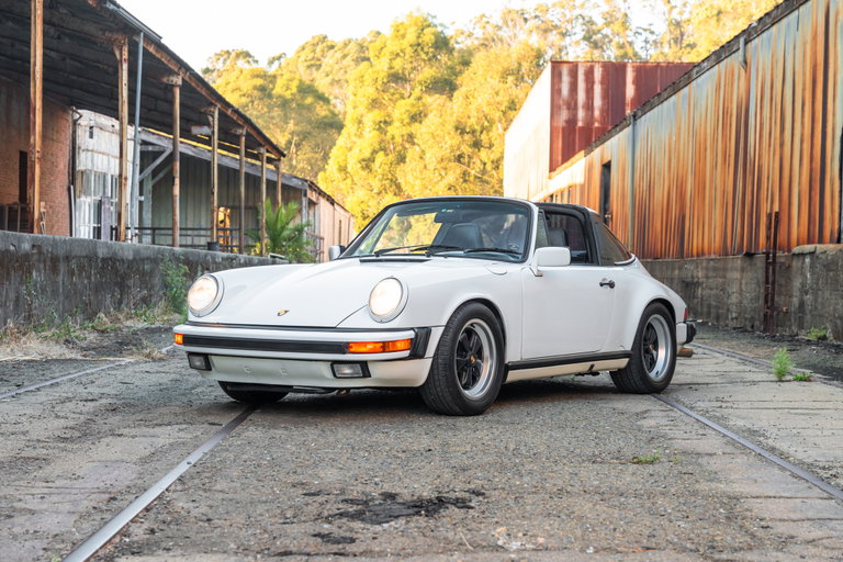 Porsche 911 Carrera 3.2
