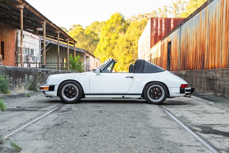 Porsche 911 Carrera 3.2