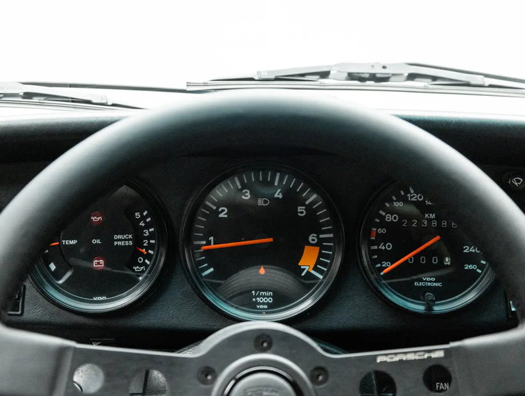 Porsche 911 Carrera 3.2