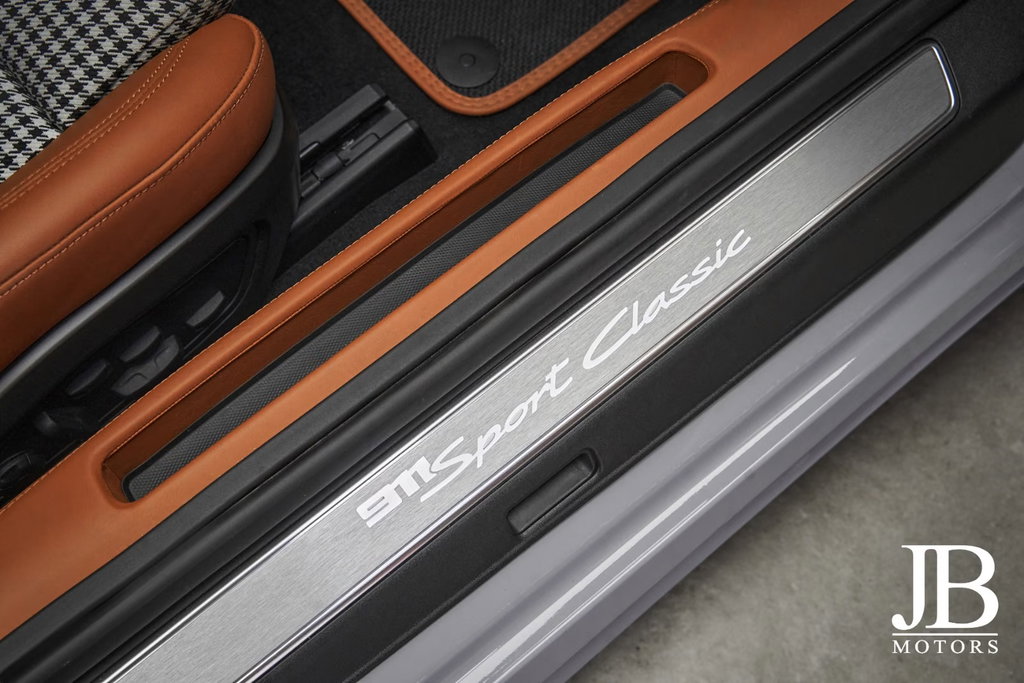 Porsche 992 Sport Classic