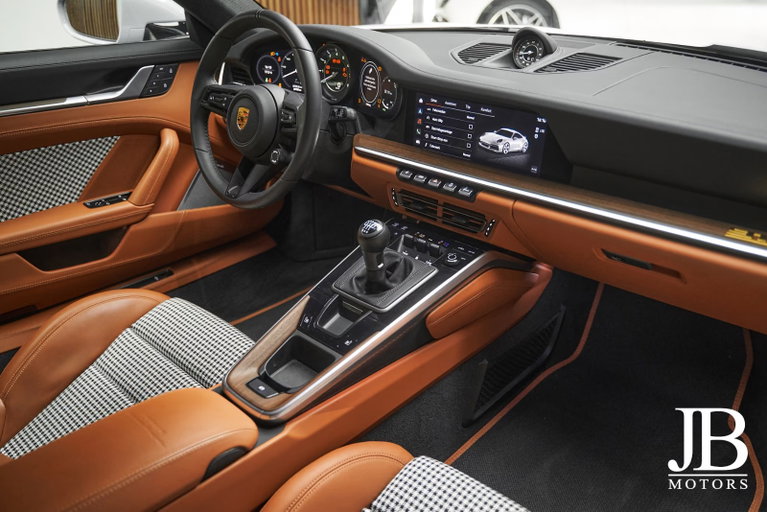 Porsche 992 Sport Classic