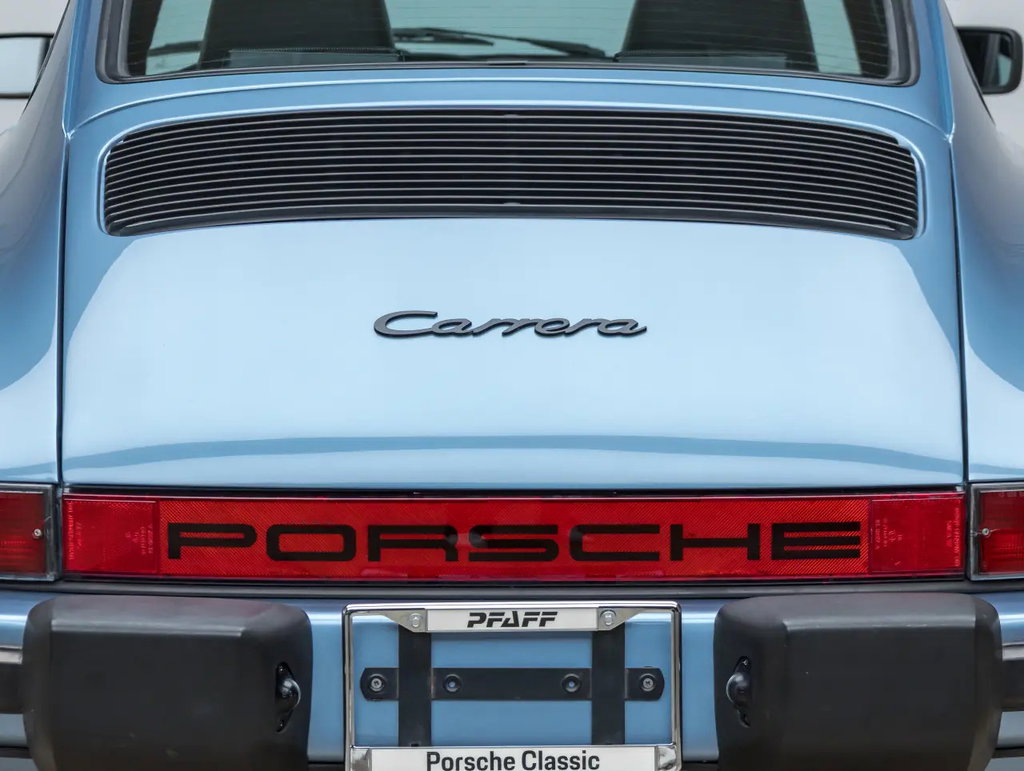 Porsche 911 Carrera 3.2