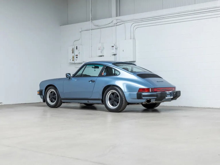 Porsche 911 Carrera 3.2