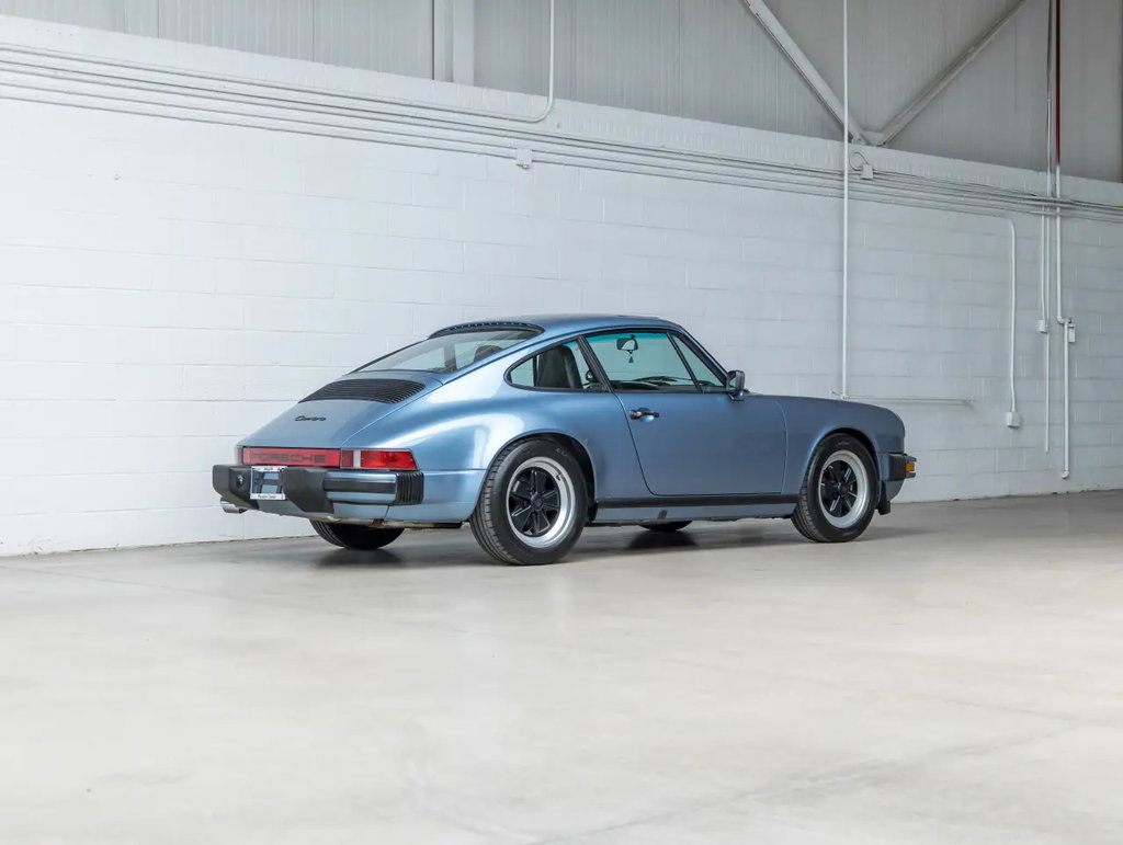 Porsche 911 Carrera 3.2