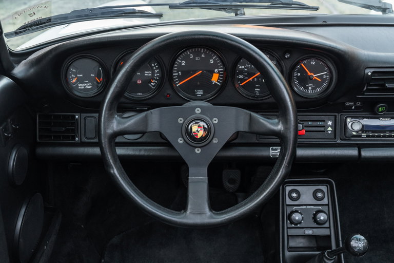 Porsche 911 Carrera 3.2