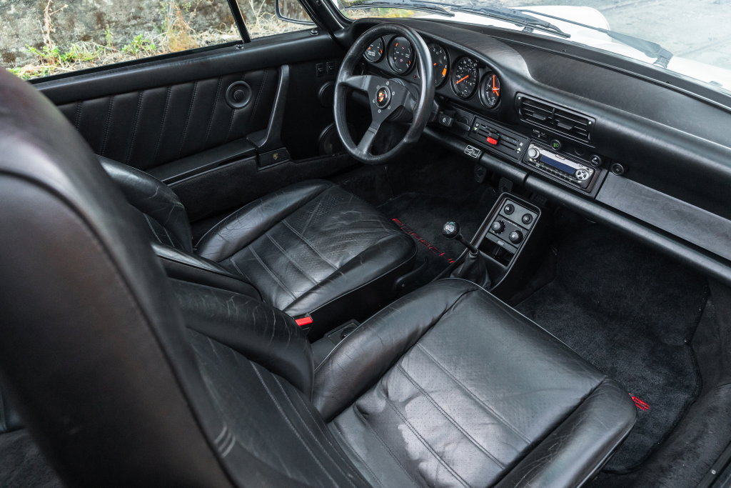 Porsche 911 Carrera 3.2