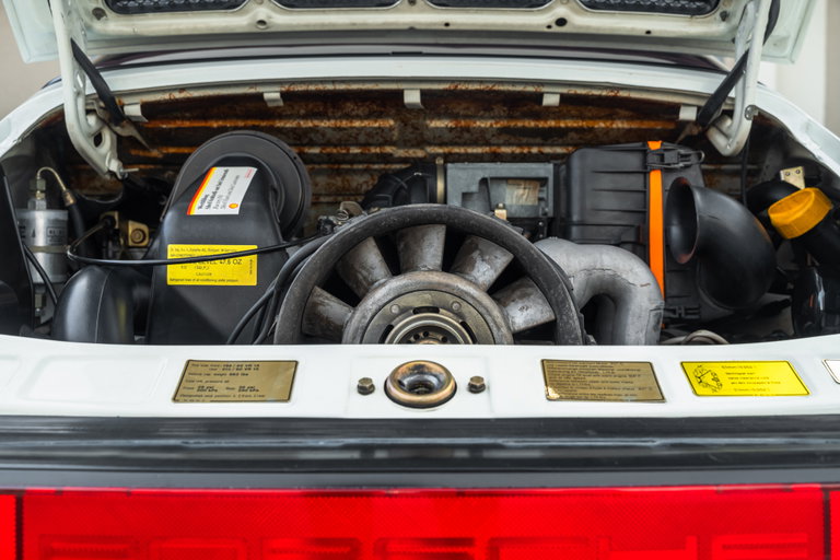 Porsche 911 Carrera 3.2