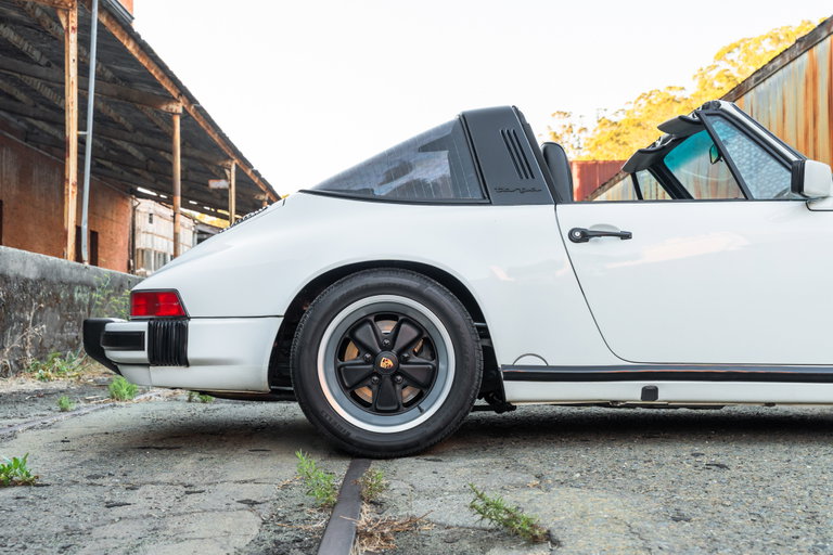 Porsche 911 Carrera 3.2