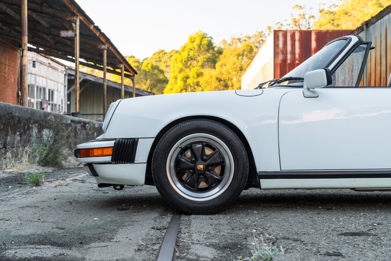Porsche 911 Carrera 3.2