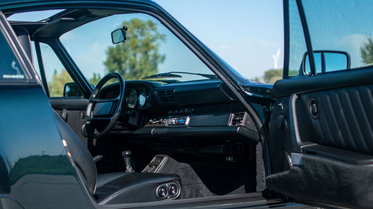 Porsche 964 Carrera 4