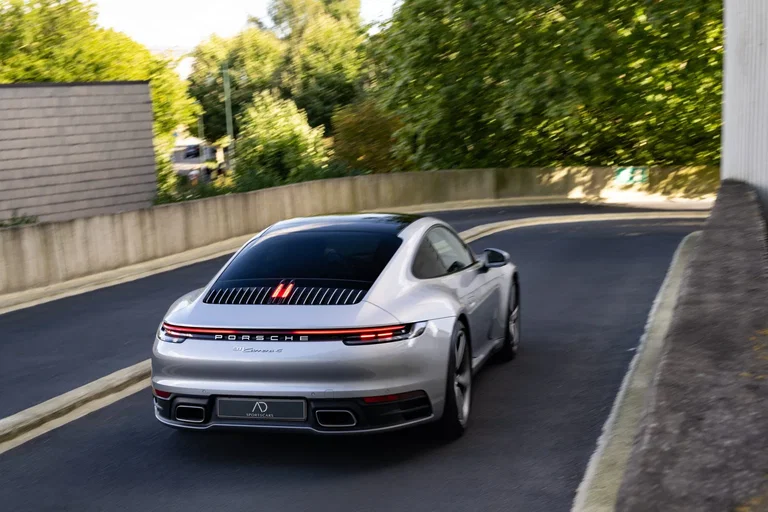 Porsche 992 Carrera: guía de compra