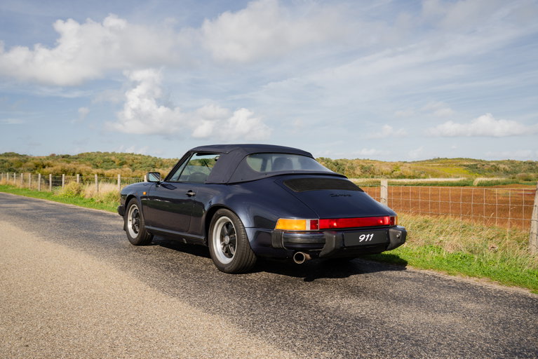 Porsche 911 Carrera 3.2
