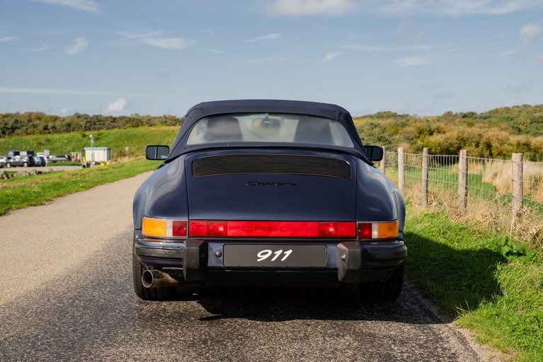 Porsche 911 Carrera 3.2