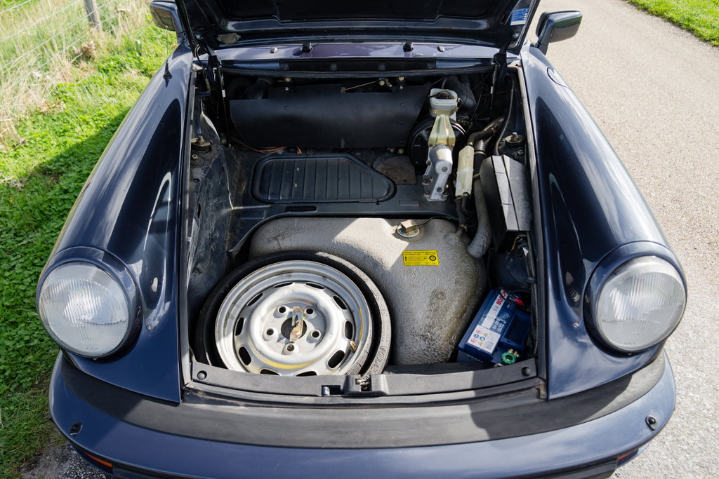 Porsche 911 Carrera 3.2