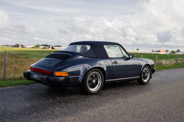 Porsche 911 Carrera 3.2