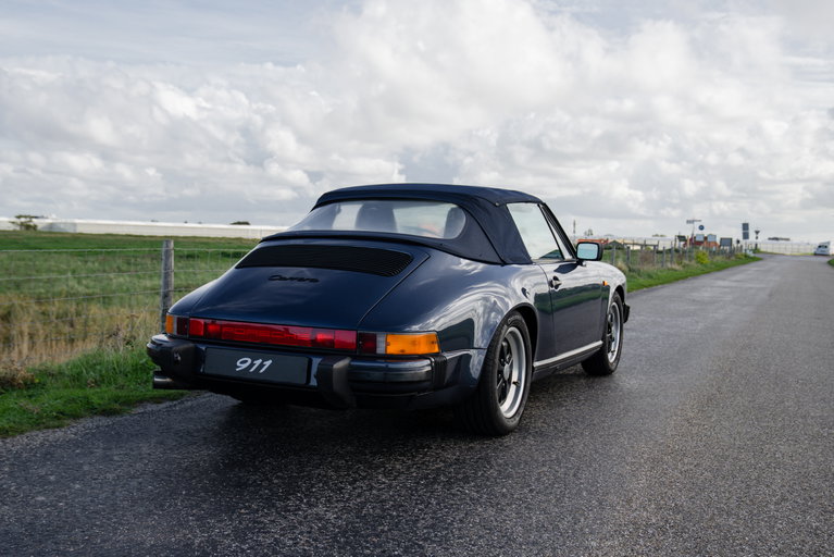 Porsche 911 Carrera 3.2