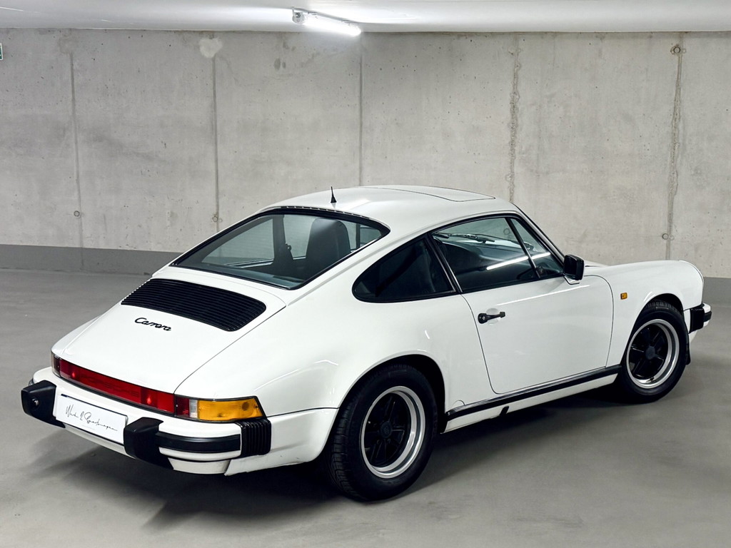 Porsche 911 Carrera 3.2