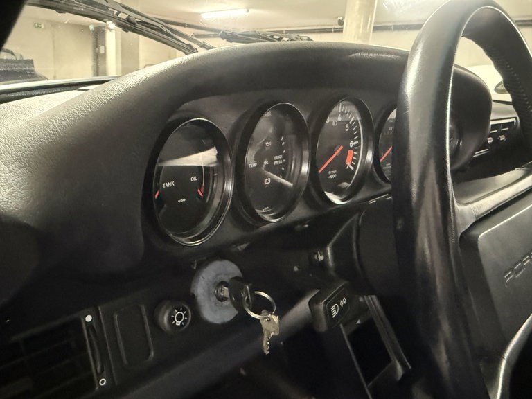 Porsche 911 Carrera 3.2