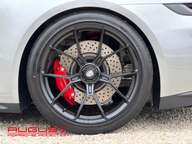 Porsche 992 GT3 Touring