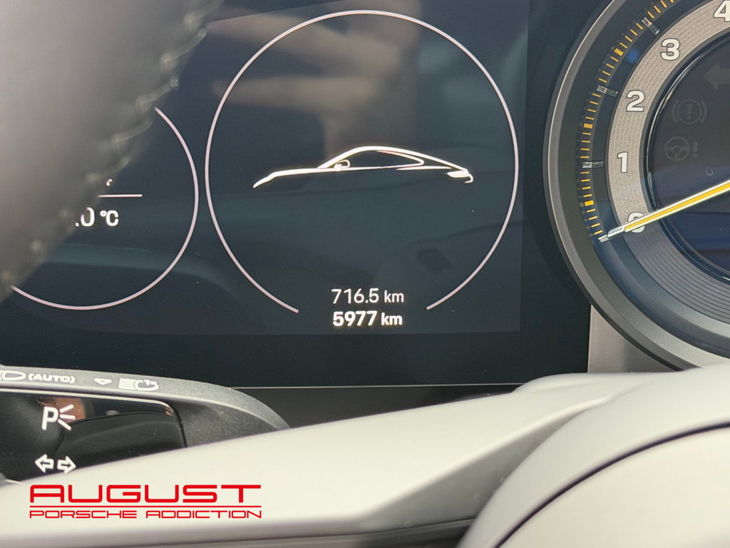Porsche 992 GT3 Touring