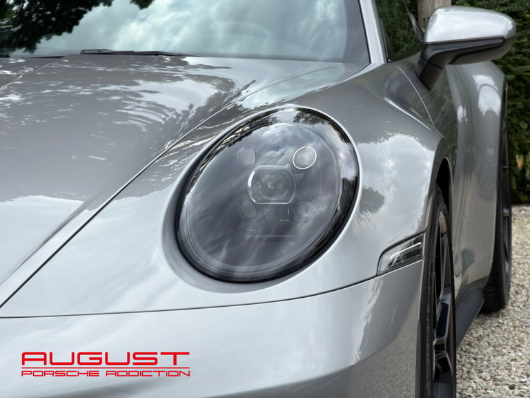 Porsche 992 GT3 Touring