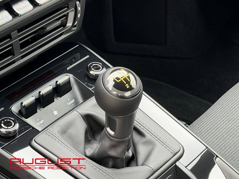 Porsche 992 GT3 Touring