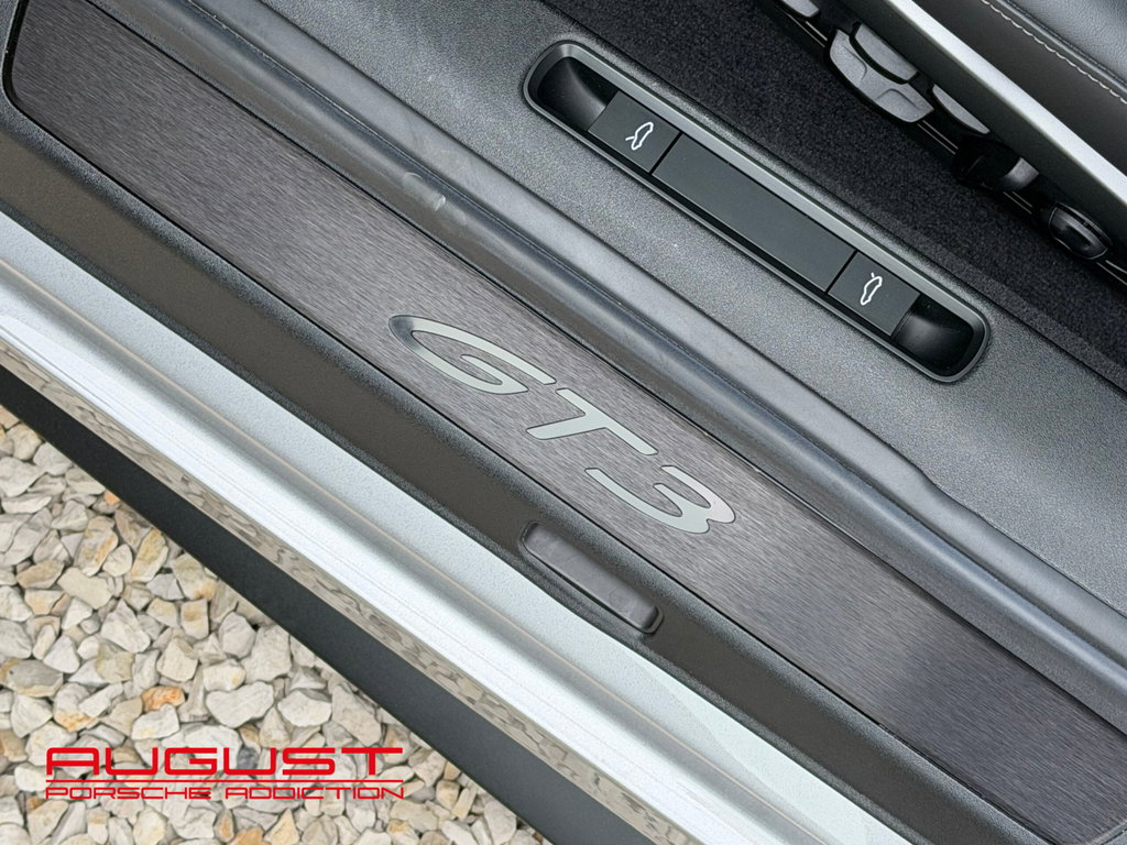 Porsche 992 GT3 Touring