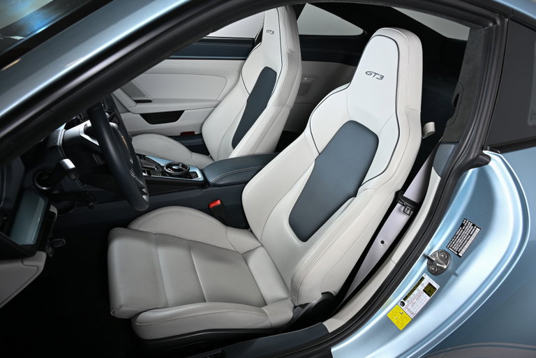 Porsche 992 GT3 Touring