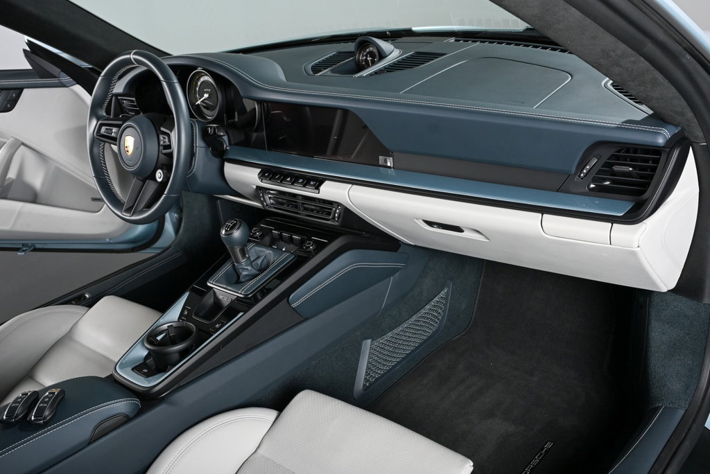 Porsche 992 GT3 Touring