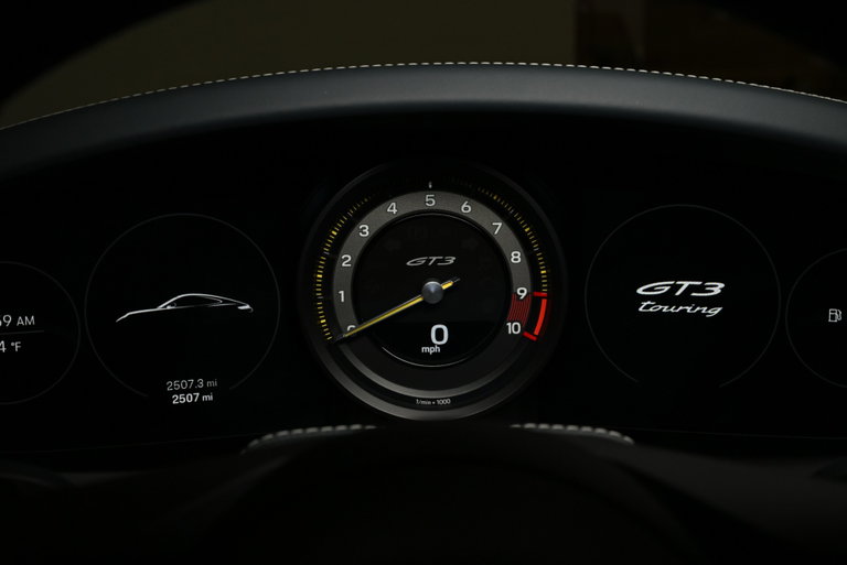 Porsche 992 GT3 Touring