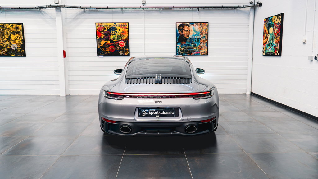 Porsche 992 Carrera GTS