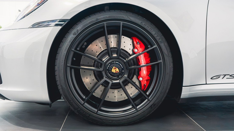 Porsche 992 Carrera GTS